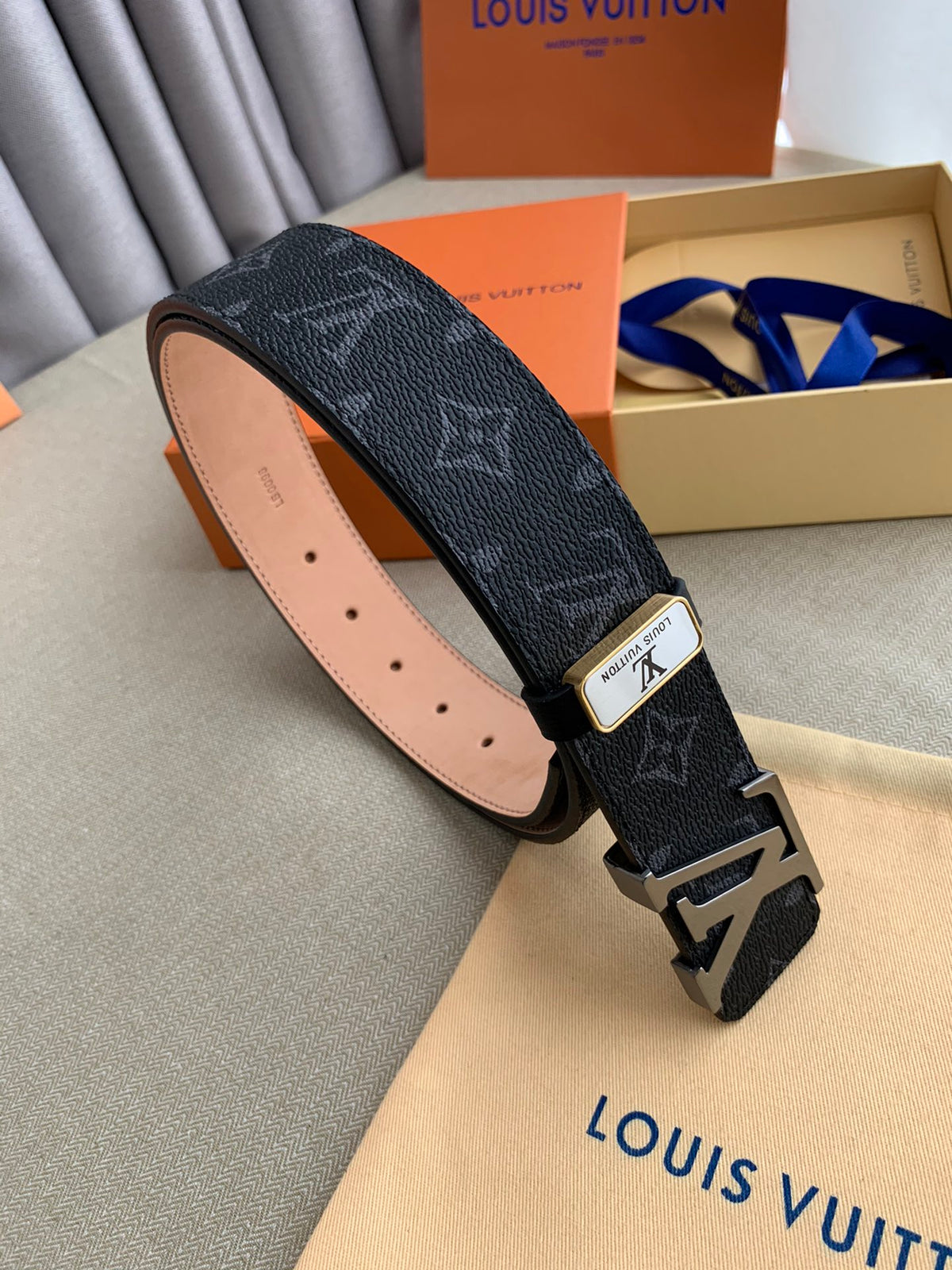 Catalogue article 9c3a3495f0 — view 7