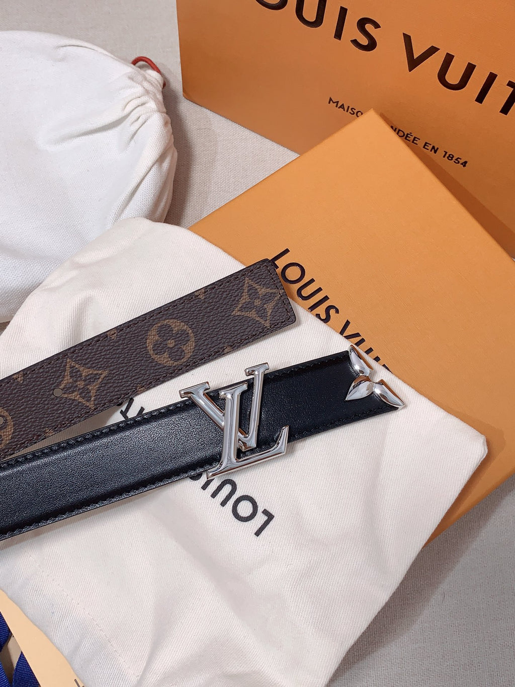 Catalogue article 9997015a3f — view 2