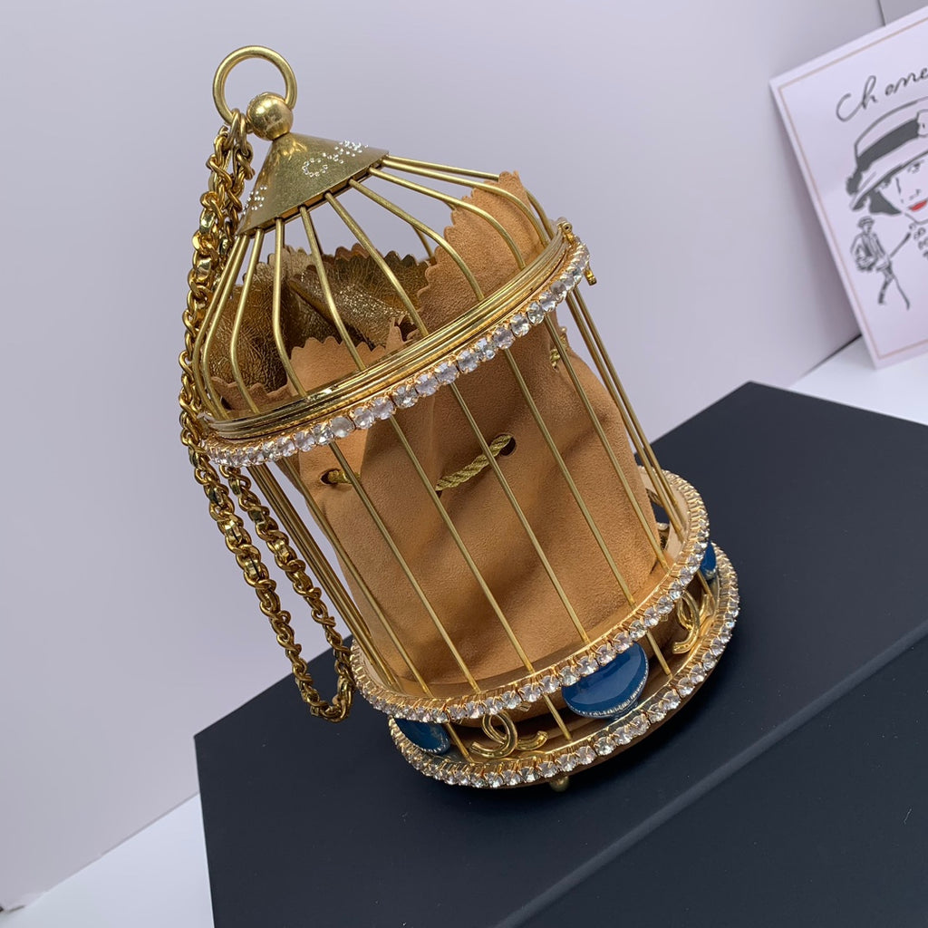 Catalogue article 8f3bd9ad9d — view 3