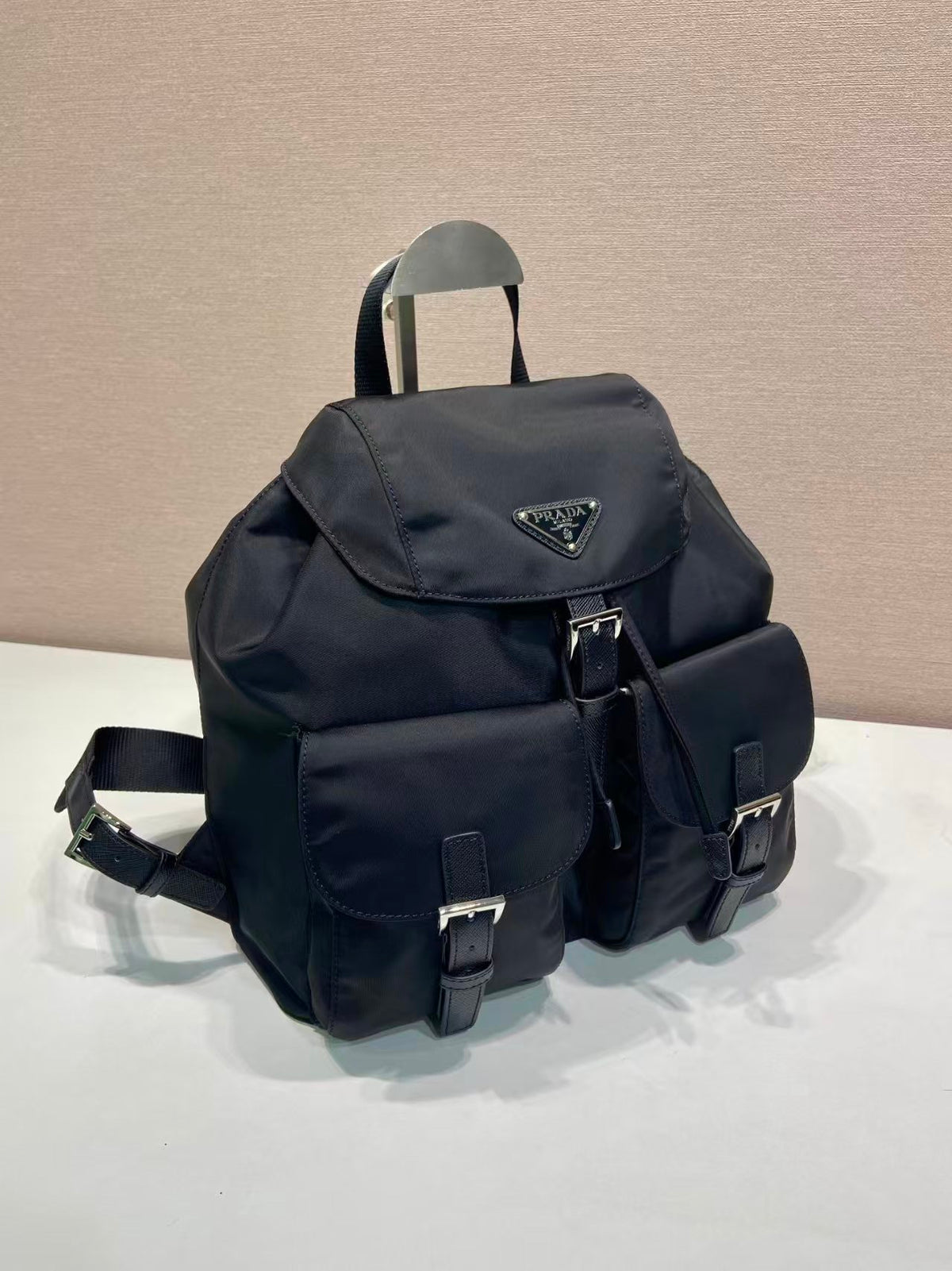 Catalogue article 516b71749a — view 2