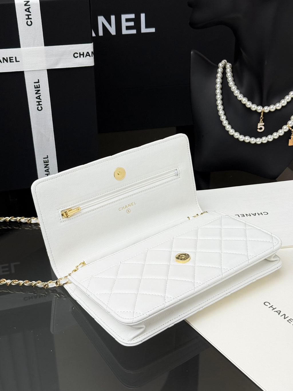 Catalogue article 71704df5d3 — view 5