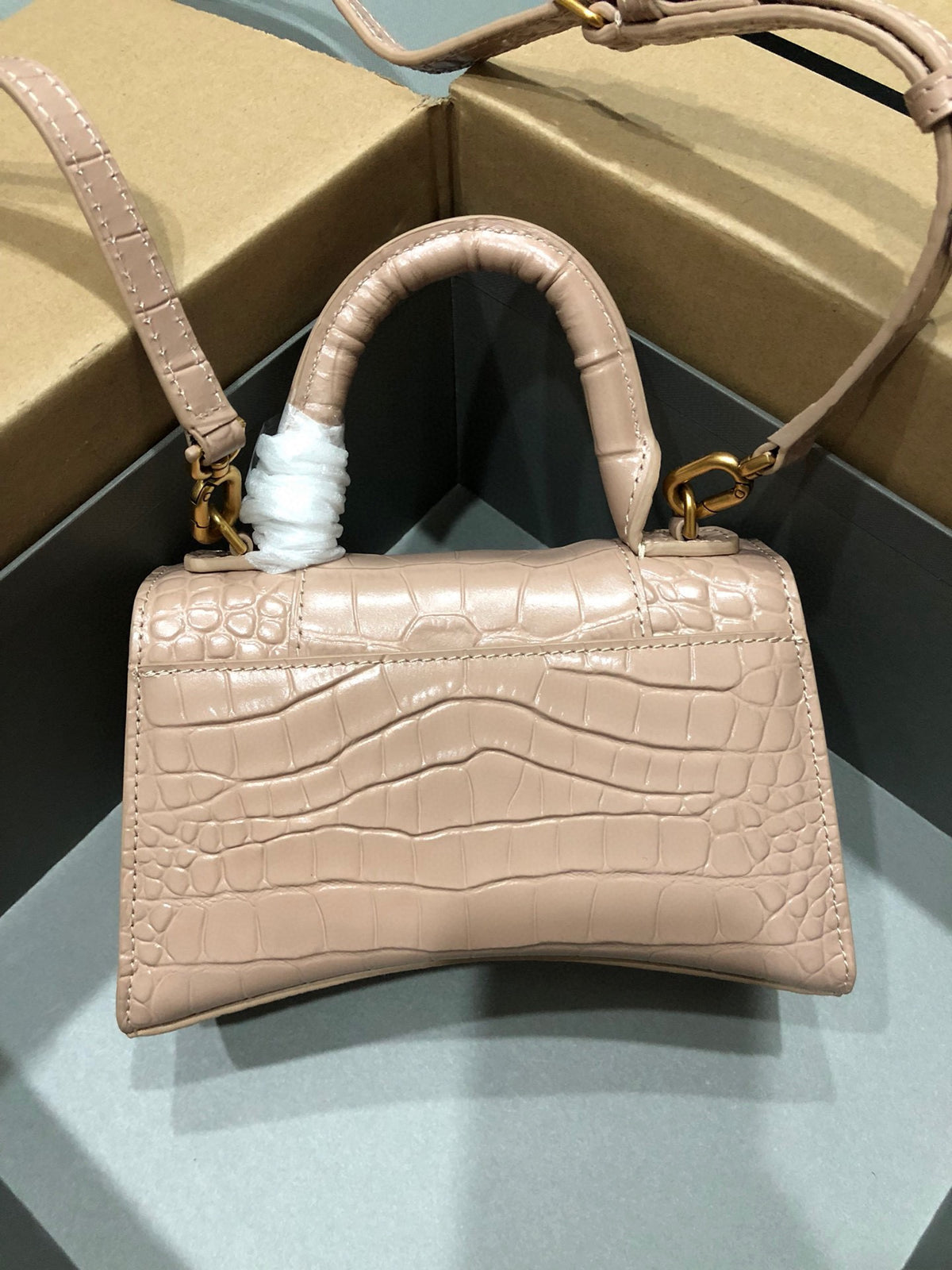 Catalogue article 38fd305c53 — view 2