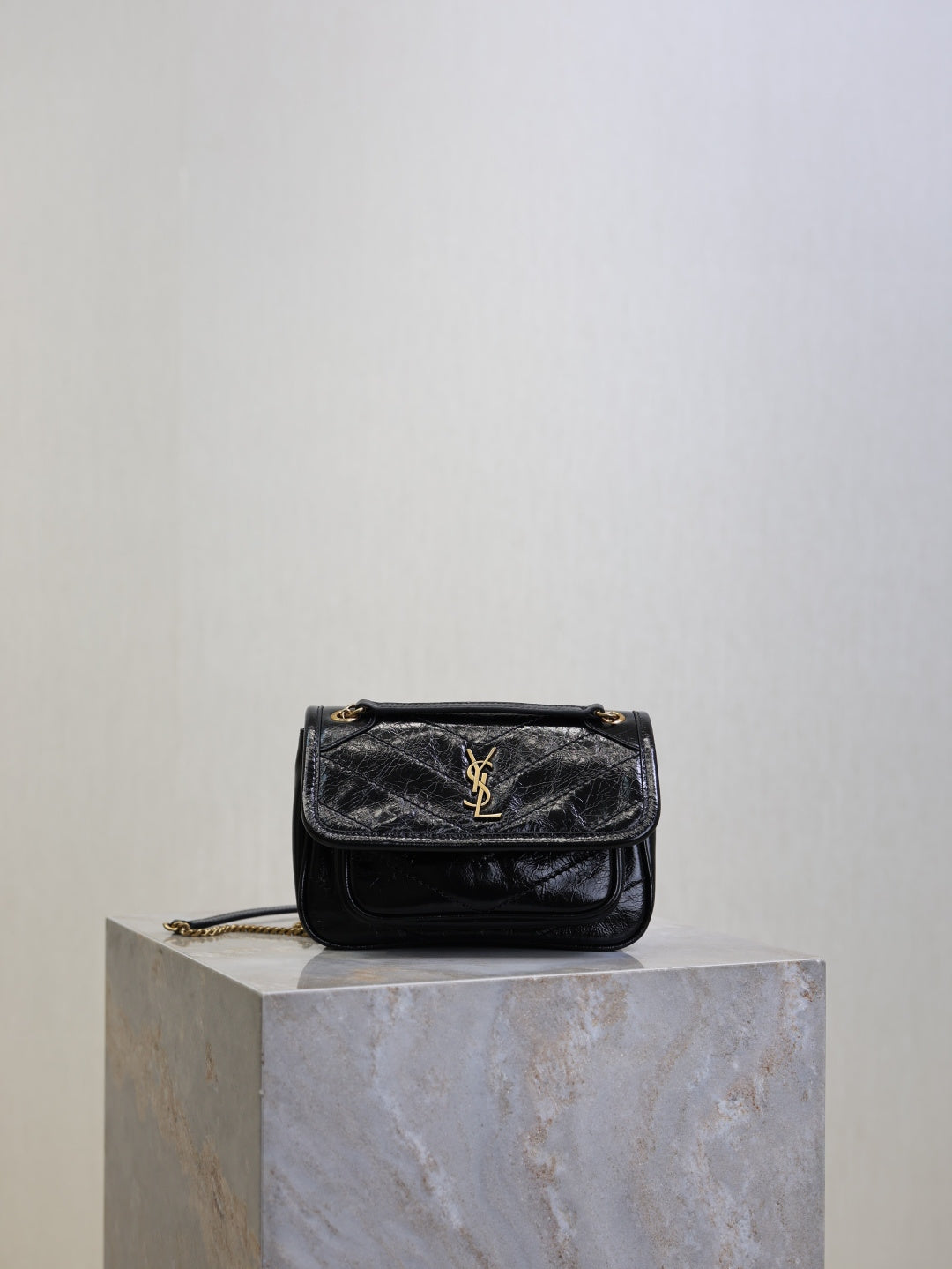 Catalogue article 7b3636e238 — view 1