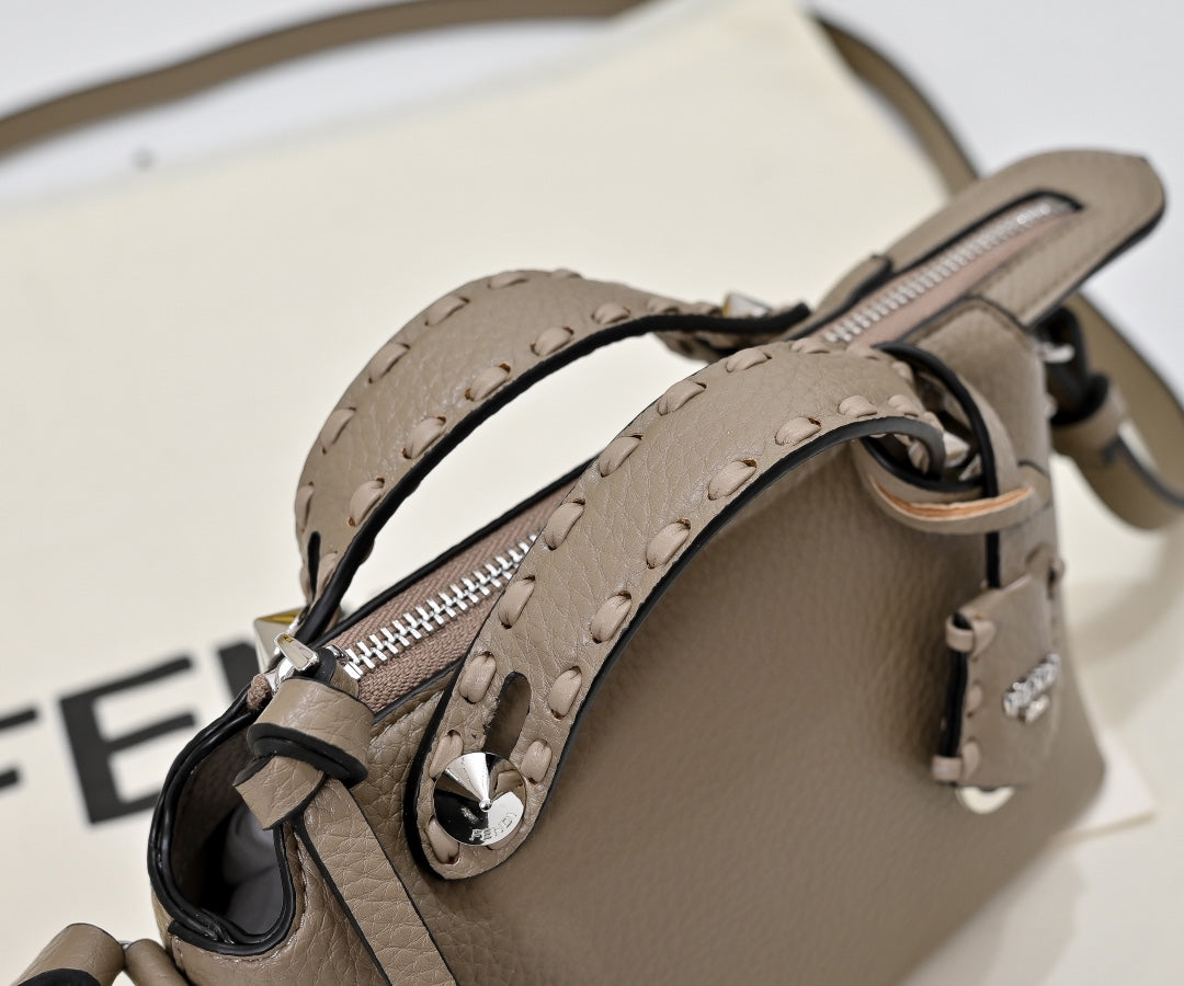 Catalogue article c4e8e22b0d — view 5