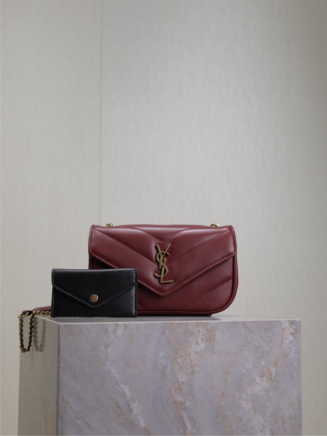 Catalogue article 593a7a7178 — view 1