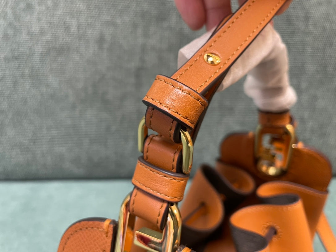 Catalogue article 14c1b3a5f1 — view 6