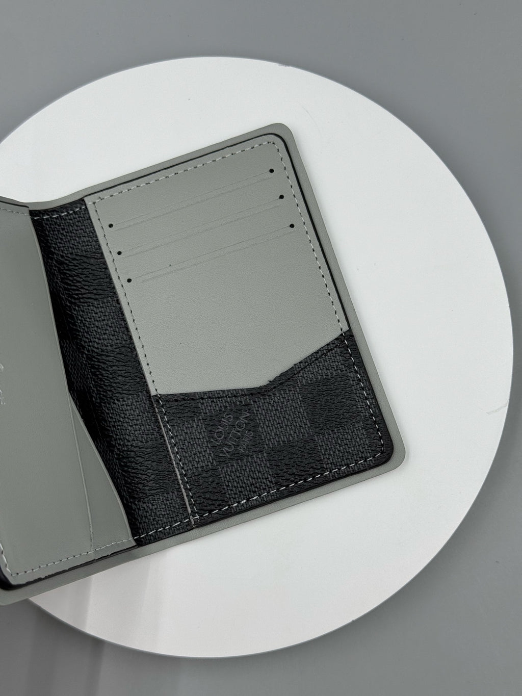 Catalogue article 6930f460d3 — view 6