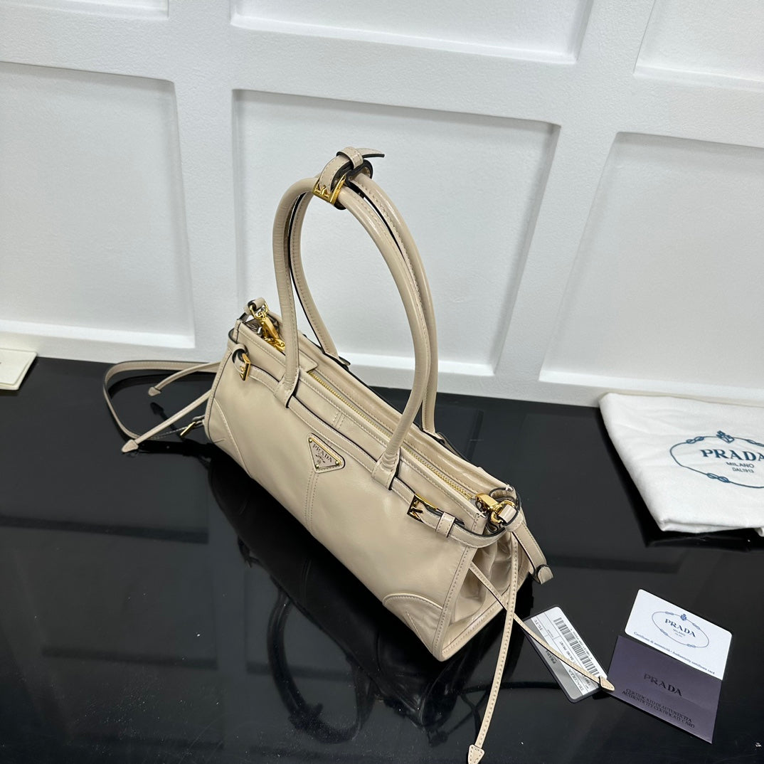Catalogue article 319a896703 — view 2