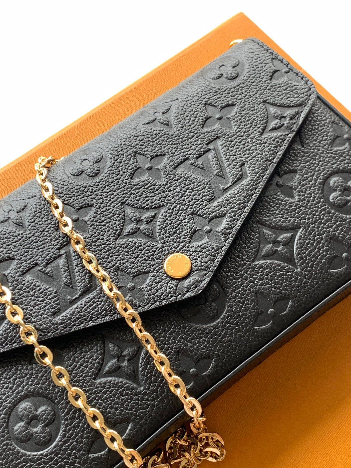 Catalogue article 5399922f87 — view 5