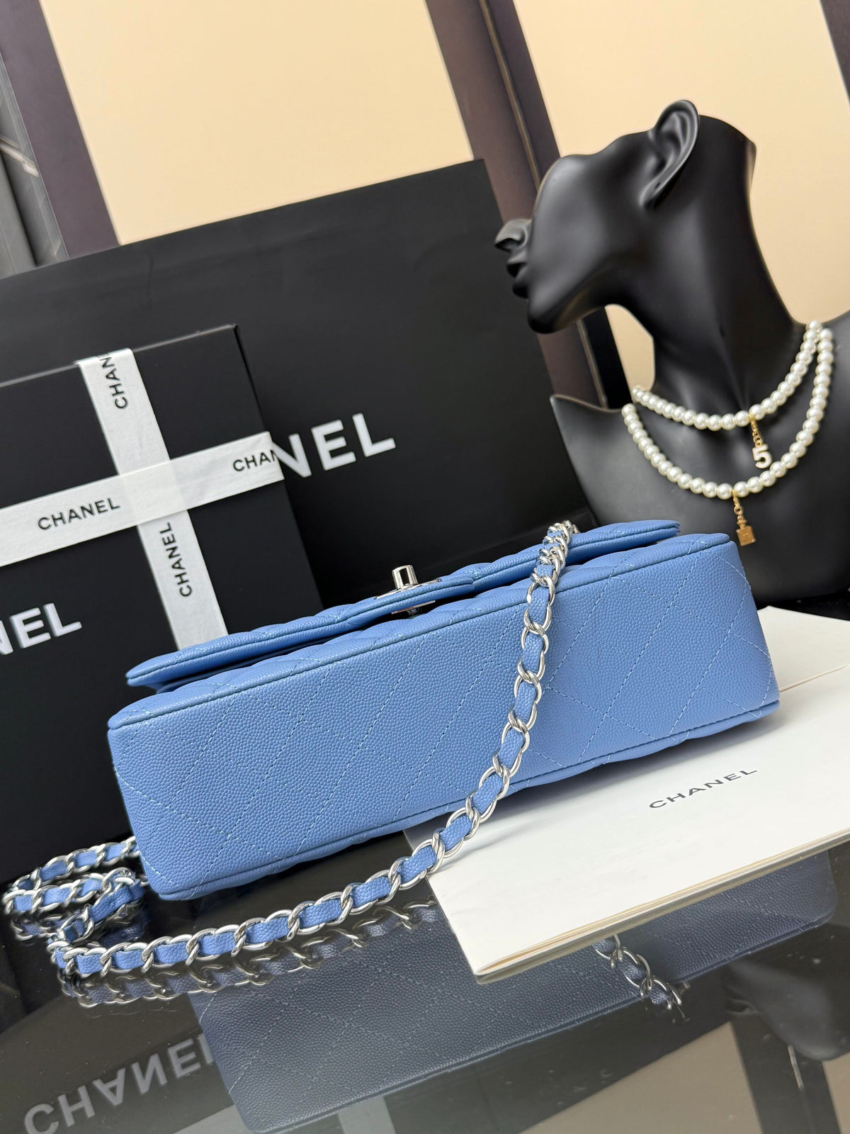 Catalogue article c1aed6be9d — view 4