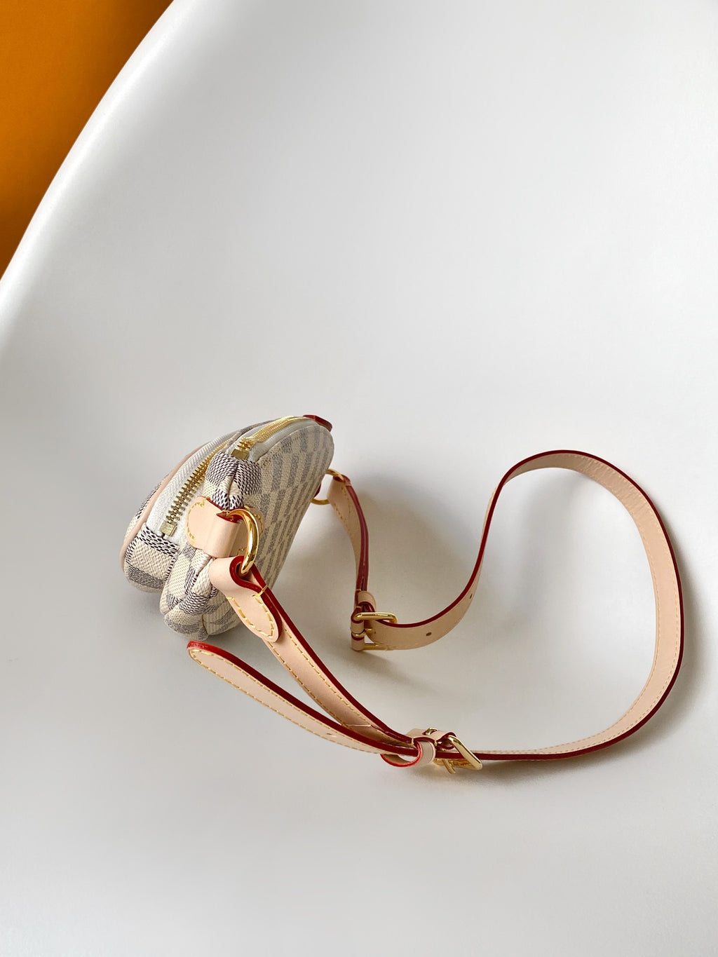 Catalogue article 2844454852 — view 3