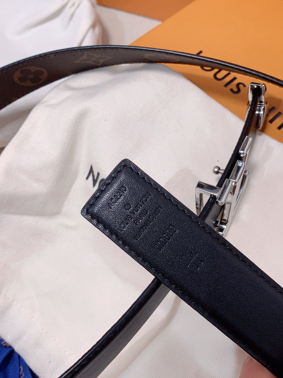 Catalogue article 9997015a3f — view 3