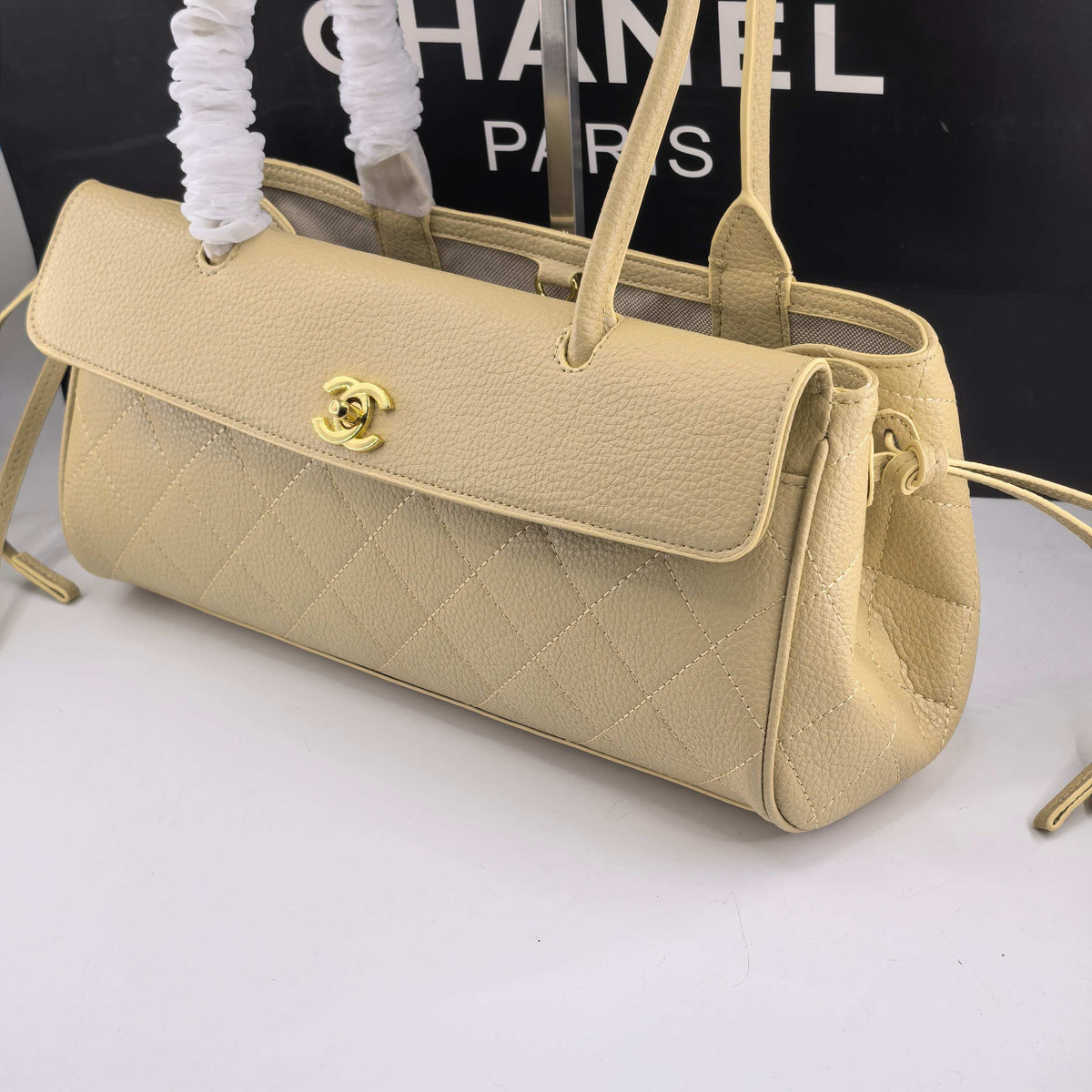 Catalogue article 8b7d2fe949 — view 2