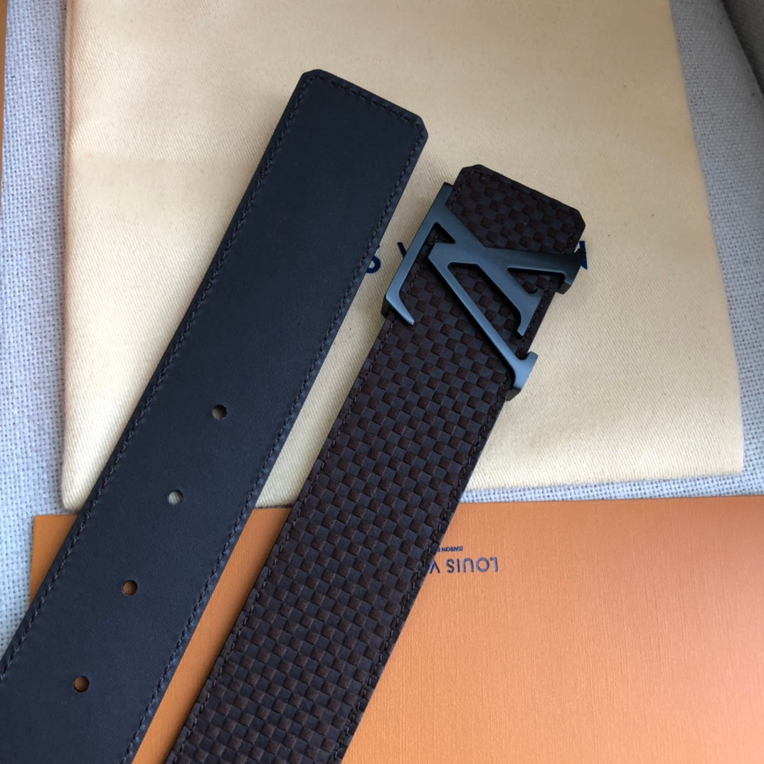 Catalogue article 527855db81 — view 1