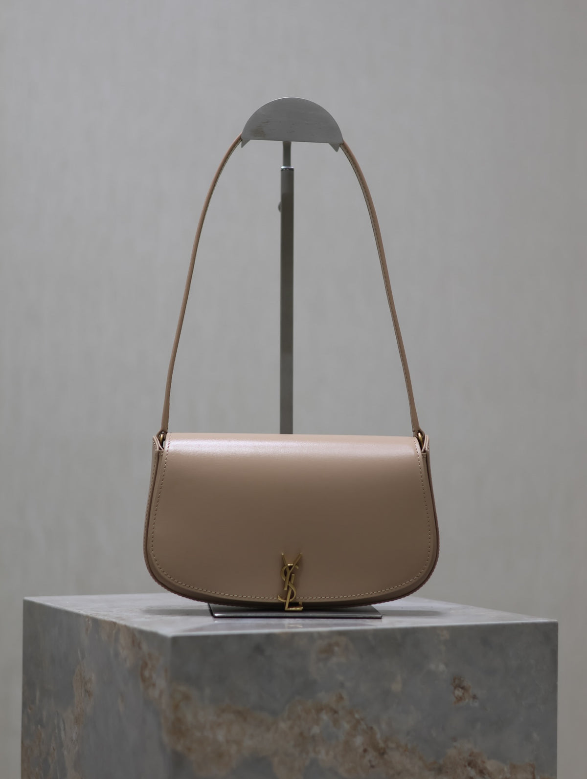 Catalogue article 3173197445 — view 1
