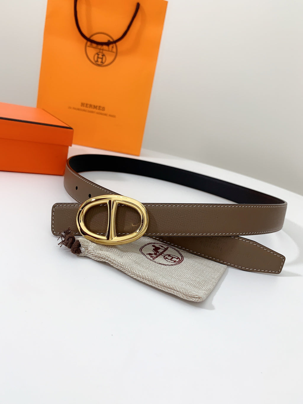 Catalogue article a18260749e — view 5