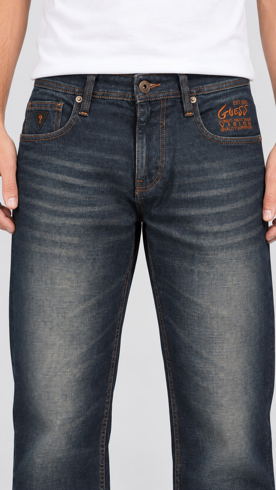 Men’s Wide-Bottom Straight-Fit Jeans – Dark Indigo Charcoal - front detail