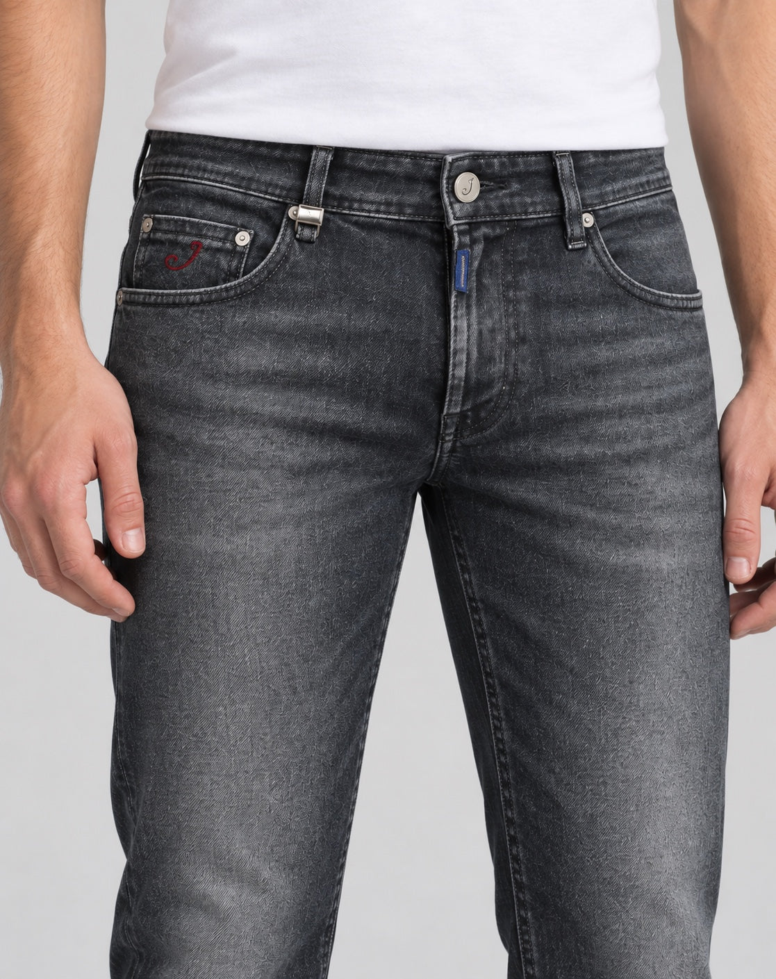 Men’s Straight-Fit Jeans – Smoky Charcoal Grey - front detail