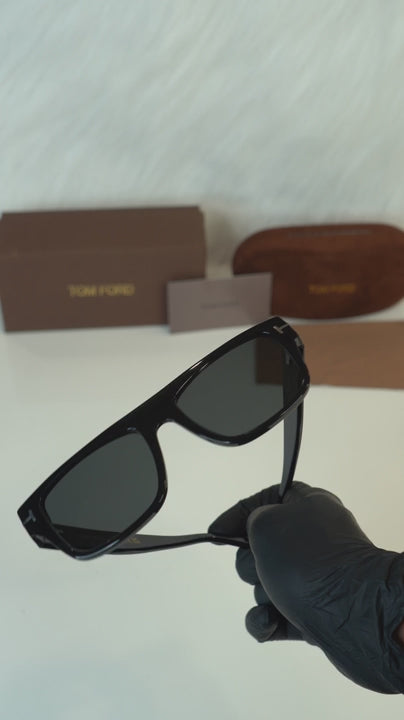 TF — FT0907 C001 Glossy Black Rectangular Sunglasses