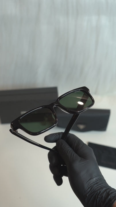 PRD — PR D02E Black Green-Lens Sunglasses
