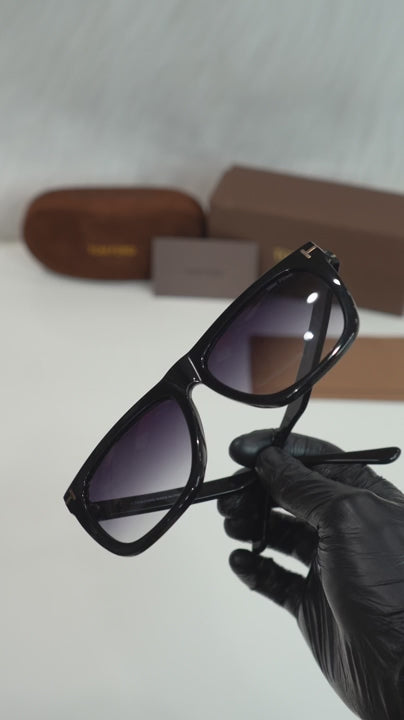 TF — FT0513 01B Black Gradient Square Sunglasses